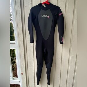 O’Neil Women’s Wetsuit size 4